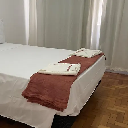 1 Block From Copacabana Beach, Whole Apt, Posto 4-2